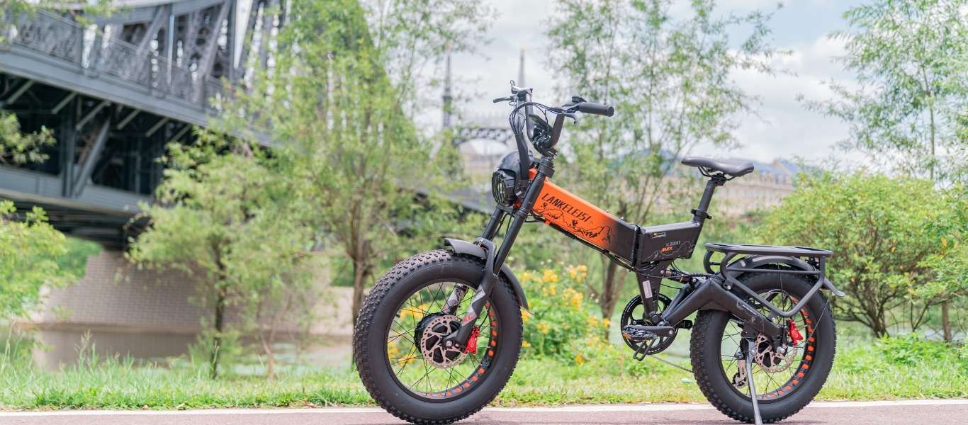 自転車のサドルを調整するにはどうすればいいですか?